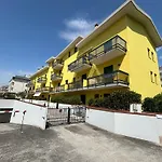 Condominio Nevada a pochi passi dal mare da Agenzia Colla Jesolo